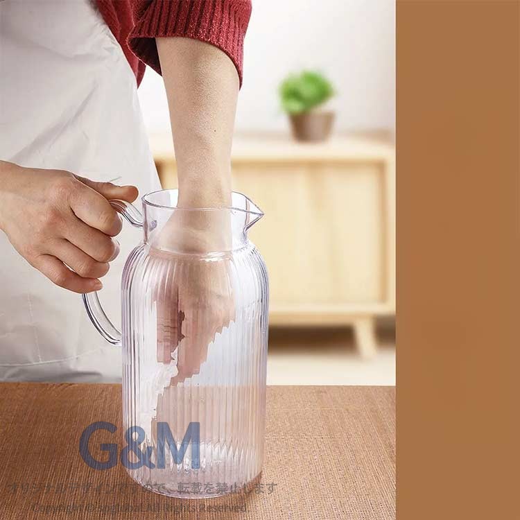 G&Mグローバルマーケットの自宅 ジャグ 割れない クリア 冷水ボトル 熱湯可 透明 お茶ボトル 冷水筒 2000ML 耐熱 ピッチャー 冷茶 コーヒー アウトドア お茶入れ 麦茶ボトル ボトル 割れない 丈夫 1500ML お茶ポット ポット 広口 冷水筒 軽量 キャンプ パーティー BBQ 家庭用｜アングル3