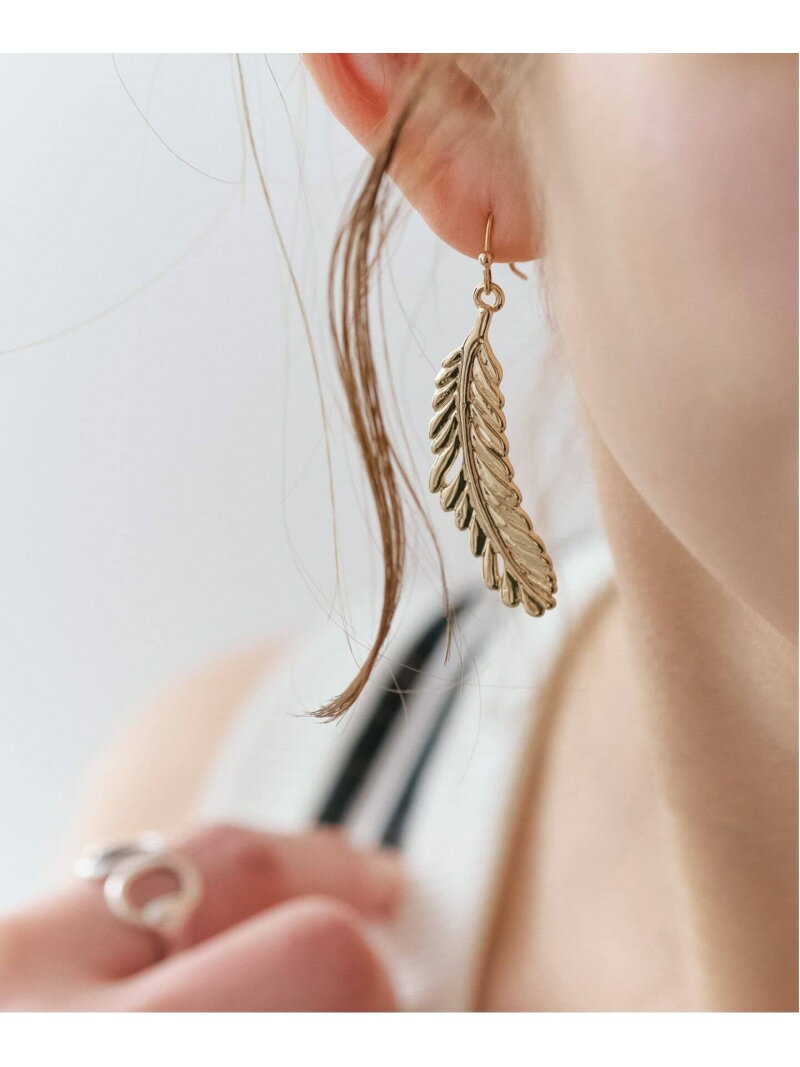 Rakuten - gren by M / グリンバイエム 別注フェザーピアス* Spick & Span スピックアンドスパン アクセサリー・腕時計 ピアス ゴールド【送料無料】[Rakuten Fashion]