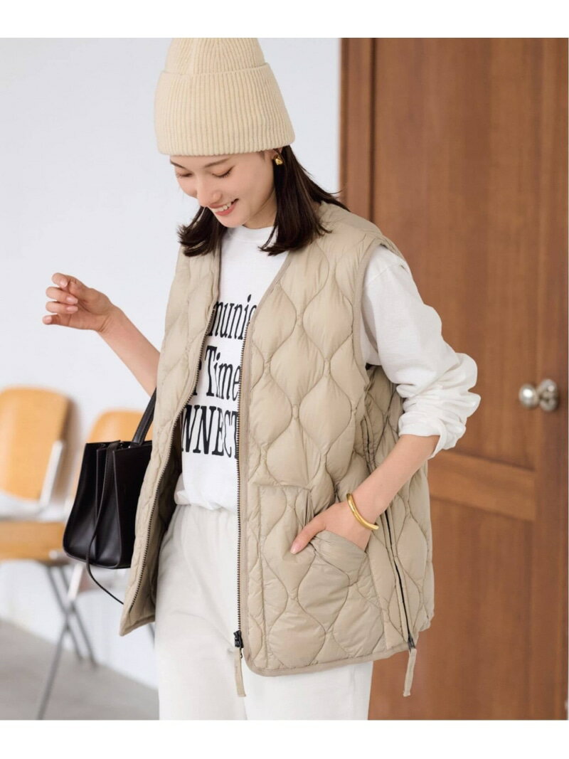 ≪予約≫TAION/タイオン MILITARY V NECK WZIPダウンベスト FRAMeWORK フレームワーク ジャケット・アウター ダウンジャケット・ダウンベスト ベージュ ホワイト ブラック【先行予約】*【送料無料】[Rakuten Fashion]のサムネイル