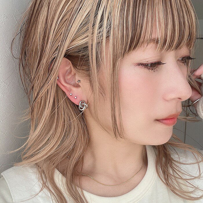 ボディピアス 軟骨ピアス ［16G ］ネジが長〜くなってつけやすい！立体 スター 星 ラブレット トラガス ホールに負担の少ないインターナル 0379 ボディーピアス