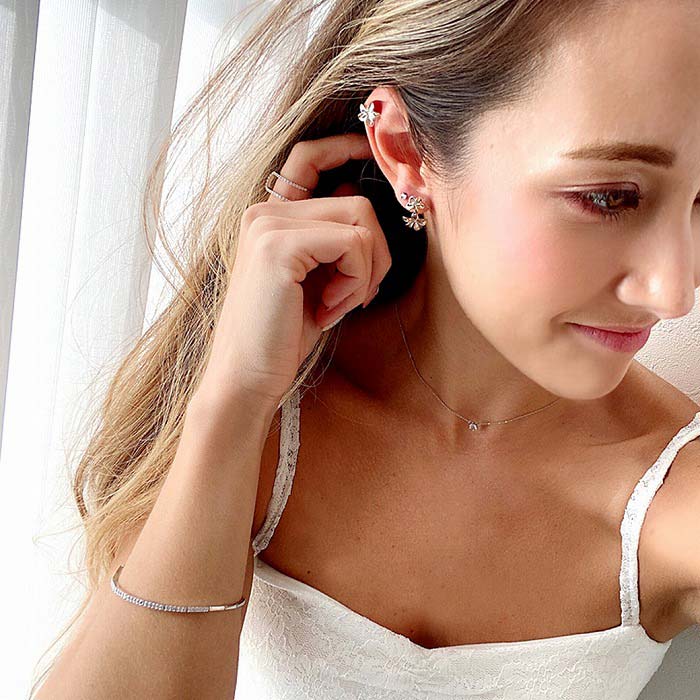 ボディピアス 軟骨ピアス [14G 16G ]後ろ姿も可愛い ♪シャイニーTwinプルメリア 0082