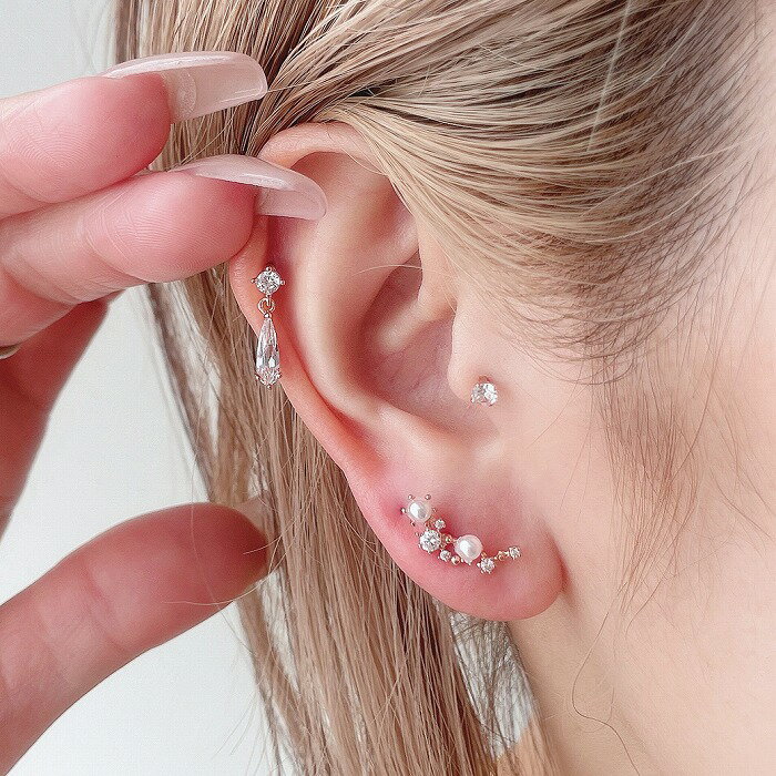 ボディピアス 軟骨ピアス ［14G 16G ］ 洗練された大人デザイン 揺れる 雫型 キュービックジルコニア チャーム 軟骨ピアス ヘリックス 0051 ボディーピアス