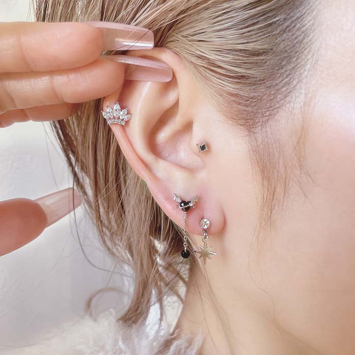 ボディピアス 軟骨ピアス ［14G 16G ］贅沢な輝きを放つ キュービックジルコニア 王冠 モチーフ 選べる 内径6mm 8mm ストレート ヘリックス 0152 ボディーピアス