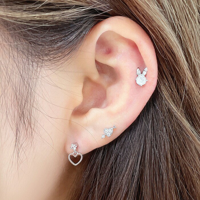 ボディピアス 軟骨ピアス ［14G 16G ］動く度に揺れるメタルオープンハート heart チャームヘリックス 0971 ボディーピアス