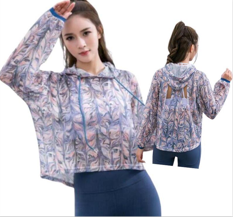ヨガウェア　フィットネス　運動　体操衣装　レディース　花柄　トップス　長袖 フード付きプルオーバー　速乾　コート　薄手　スポーツウェア　オシャレ　カジュアル　ラテンダンス　ヨガ服　ピラティス　ランニングウェア　ジム　トレーニング　舞台　演出服　2カラー格安セール情報　楽天　通販