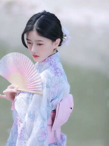 薄手 浴衣 ゆかた レディース 女性 女の子 和服 レトロ 盆踊り お花見 花火大会 街着 お出かけ お稽古 ショッピング お祭り 文化祭 夏 花柄 上品 可愛い 花見 婦人 高校生 大学生 柔らかい シンプル かわいい 可愛い 着れる キュート 寝巻き 部屋着 プレゼント 撮影用 改良