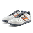 【new balance】ニューバランス トレーニングシューズ 442 v2 Team TF SV2 (442チームターフ) ターフタイプ、トレーニングシューズ 快適なフィットでパフォーマンスアップに貢献する 「442 v2」のターフトレーニングモデルから新色が登場。 前足部に使用したカーフレザーが、 天然皮革の足馴染みのよさと優れた耐久性を発揮して快適な履き心地を提供。 練習や試合で活躍するだけでなくオーセンティックなデザインは、 デイリーユースにもスタイリッシュに溶け込む仕様。 足入れのしやすい2Eウイズ展開。 カラー：SV2 (SILVER) アッパー：人工皮革/天然皮革 アウトソール：ターフタイプ インソール：取外し可能（カップインソール） WIDTH：2E（メーカー公表、標準） 商品は実販売と在庫を共有しているため、 在庫更新のタイミングにより、 在庫切れの場合やむをえず キャンセルさせていただく可能性があります 「evidence」 メーカー希望小売価格はメーカーカタログに基づいて掲載しています【newbalance】ニューバランス 442 v2 Team TF SV2 トレーニングシューズ 【new balance】ニューバランス トレーニングシューズ 2023 モデル 快適なフィットでパフォーマンスアップに貢献する 「442 v2」のターフトレーニングモデルから新色が登場。 前足部に使用したカーフレザーが、 天然皮革の足馴染みのよさと優れた耐久性を発揮して快適な履き心地を提供。 練習や試合で活躍するだけでなくオーセンティックなデザインは、 デイリーユースにもスタイリッシュに溶け込む仕様。 足入れのしやすい2Eウイズ展開。 カラー：SV2 (SILVER) アッパー：人工皮革/天然皮革 アウトソール：ターフタイプ インソール：取外し可能（カップインソール） WIDTH：2E（メーカー公表、標準） 【レーザーカラー】【彫刻マーク】シューズマーキング 【シールマーク】シューズマーキング