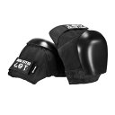 スケートボード専用のセーフティブランド ◆モデル◆　PRO KNEE PAD ◆カラー◆　BLACK ◆サイズ◆　M ◆定　価◆　￥13500－（税抜） ◆その他◆　新品・未使用・正規品。 ◆商品情報◆　 多くのプロスケーターが愛用するフィット感と快適さを研究し尽くされたニーパッド。 パッドはマジックテープで交換可能です。 パット内部は膝の形に輪郭があり、包み込まれる様な使用感です。 分厚いプロテクターでショック吸収性は高く、重量は片側 320g 前後と軽いです。 耐久性向上の為にダブルステッチかつバリスティックナイロンを使用しています。