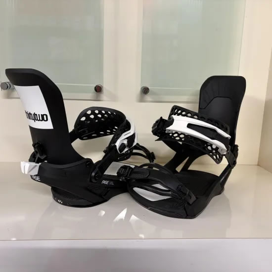 THIRTYTWO T[eB[c[ 32 2026 yT32M FASEz BLACK M(25-28.5cm) Ki Xm[{[h