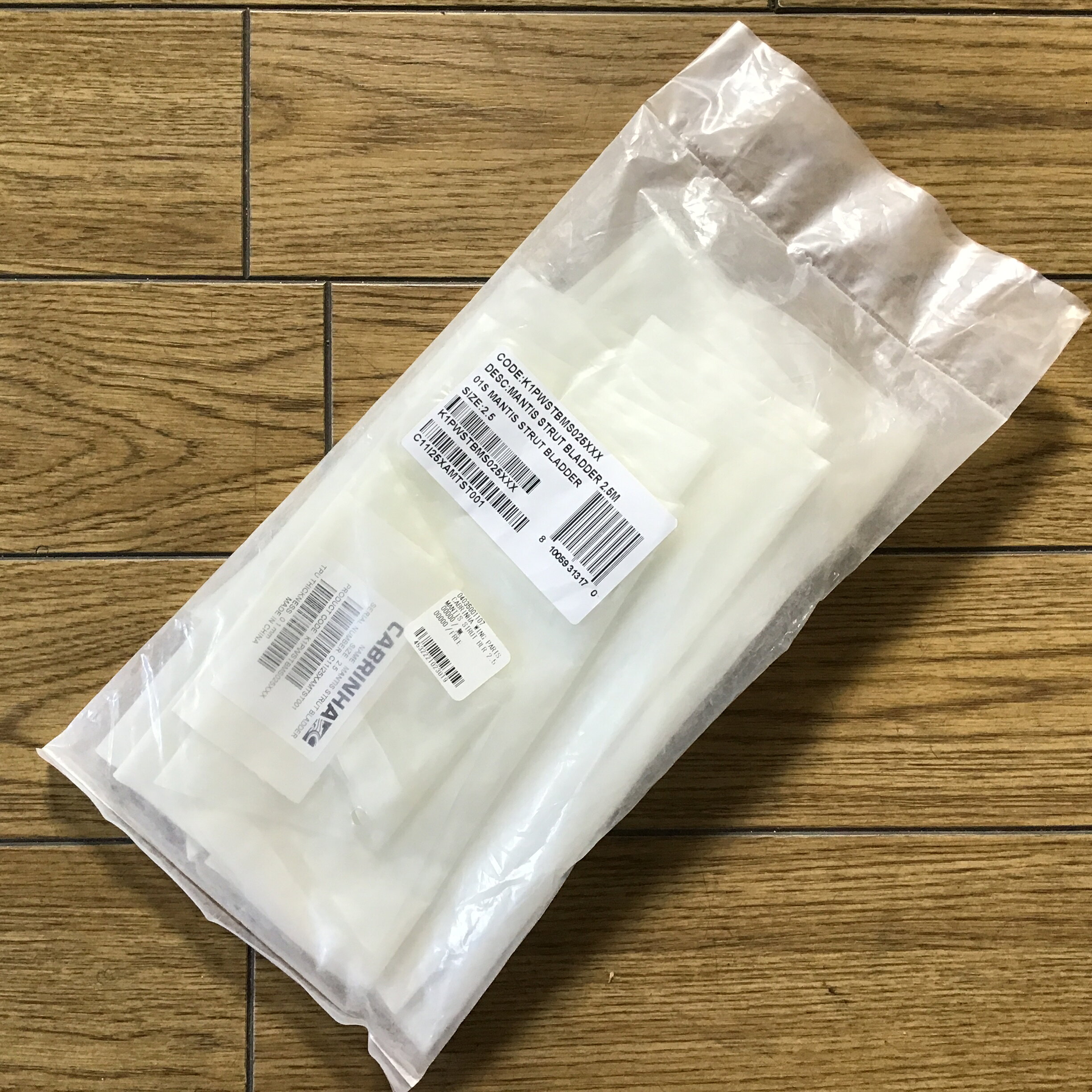 ◆ブランド◆　CABRINHA ◆モデル◆　MANTIS　STRUT　BLADDER ◆サイズ◆　2．5 ◆年　式◆　2021 ◆定　価◆　￥7000（税抜） ◆その他◆　新品正規品 ◆商品情報◆　交換用ブラダー