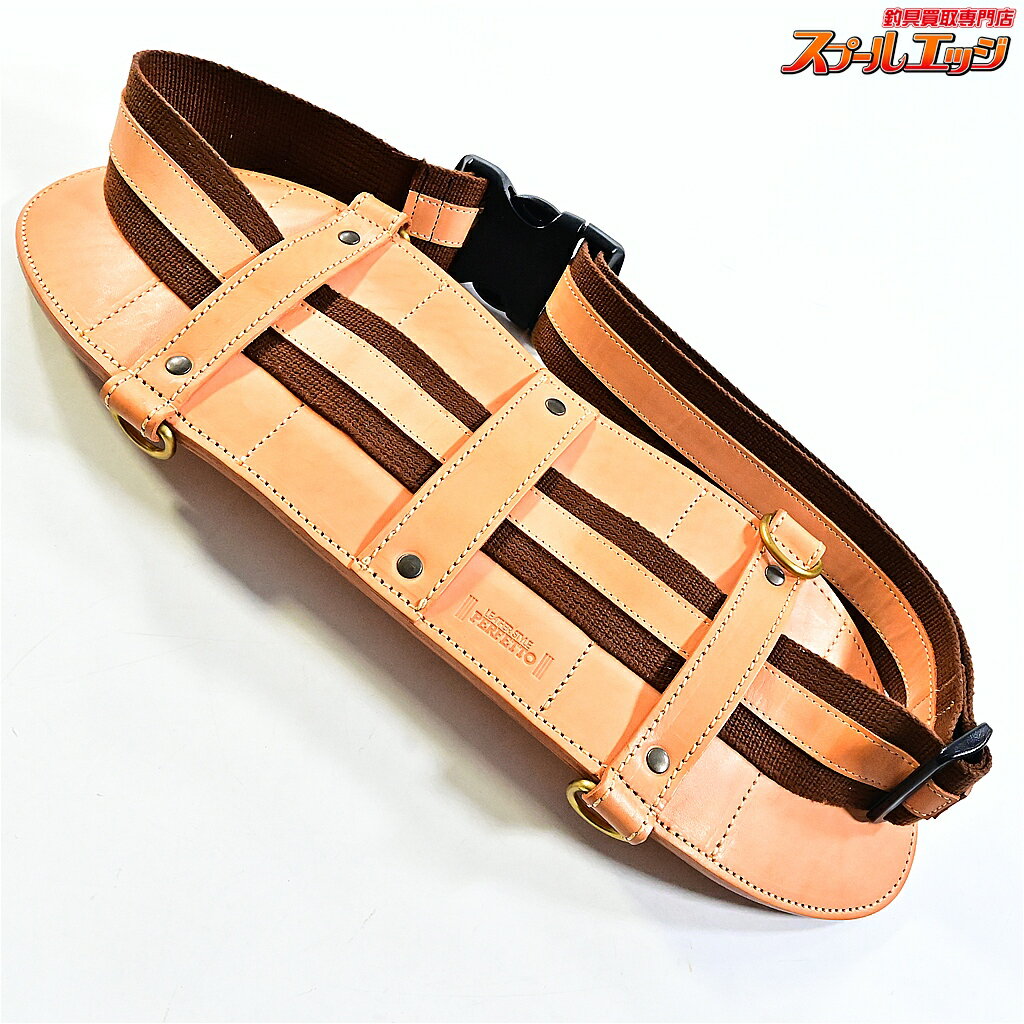 —————————————————————————— 商品状態ランク 【S】 —————————————————————————— ・サイズ:フリー ・本体サイズ(mm):約470×160 ・重さ(g):約589 使用回数0回の未使用保管品になります! 動作はチェック済みで、安心してご使用いただけます。 たいへんお買い得です。 —————————————————————————— こちらは在庫が1点限りとなりますので、お探しの方はお急ぎください!! ※商品内容は画像1枚目が全てとなります。 ※大変申し訳ございませんが、お値下げ交渉はご遠慮ください。 ※コンビニ払いをご選択いただいたお客様は、3日以内にお支払いをお願いいたします。3日を過ぎますとキャンセルとなりますのでご注意ください。 ※基本的には午前10時までのご注文で即日発送となります。定休日の水曜日、お盆、GW、年末年始、臨時休業、社内ミーティング日は除きます。 ※沖縄県と全国離島には発送できません。ご注文はご遠慮ください。申し訳ありません。 東北地方/関東地方/中部地方/近畿地方 → 翌日到着予定 北海道地方/中国地方/四国地方/北九州地方 → 翌々日到着予定 南九州地方 →2日以上 ※こちらは目安になります。天災や繁忙期、当店諸事情等により商品到着日の遅滞が発生する場合がございます。到着日を保証するものではございません。 ========================================== ■商品状態のランク表 ========================================== 【N】新品 【S】未使用保管品(新品購入後、未使用保管の品) 【A】超キレイ(使用品ではあるが、薄い小傷程度で大変キレイな品) 【AB】キレイ(小傷・使用感の少ない品) 【AB-】まずまずキレイ(小傷・使用感のある品) 【B】通常利用品(しっかりと傷・使用感のある品) 【B-】使い込んだ品(傷が大変多く、使用感の強い品) 【J】修理が必要 ========================================== ■リール巻き心地ランク表 ========================================== 【A】通常利用問題なし 【B+】少しシャーシャー音が出始めている 【B】シャーシャー音が出ている 【C+】少しゴリ感が出始めている 【C】ゴリ感が出ている 【C-】強いゴリ感が出ている