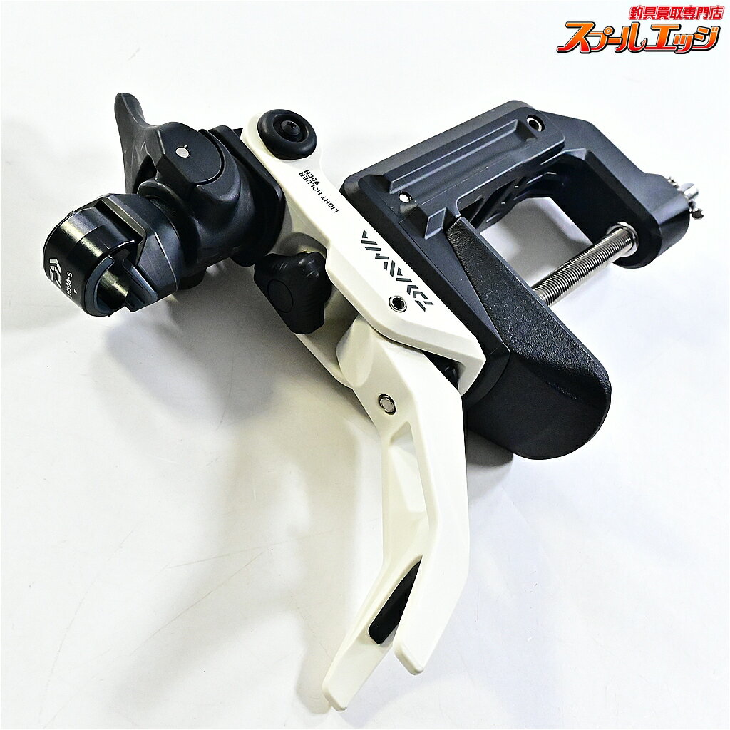 ����šۥ����� �饤�ȥۥ���� 90CH �ۥ磻�� DAIWA LIGHT HOLDER