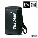 NEWERA ニューエラ ボックスパック 32L プリントロゴ ブラック × ホワイト 13529453 バッグ リュック リュックサック バックパック レディース ユニセックス 通学 中学生 高校生 大学生 部活 PC収納 ボックス型 ロゴ pc バック pcバッグ