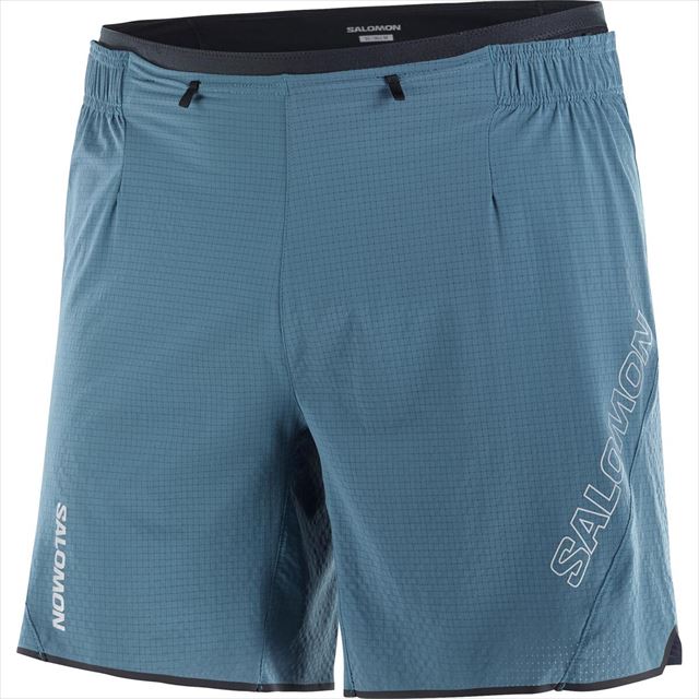 SALOMON サロモン ハーフショーツ パンツ SENSE AERO 7'' SHORTS M■概要男性用 SENSE AERO 7''（18cm）ショーツは、ハイスピードに威力を発揮。トレイルからインスパイアされたミニマルな機能、長めのインシーム、軽い適度なカバレッジが、動きを妨げることなくあらゆるアクティビティに対応します。■特長・究極の快適さ軽量な 4 ウェイストレッチ Aerotech ファブリックのアウターに、サポート力のあるフラットウエストとソフトなインナーを組み合わせました。・動きやすさ最適化されたカットと軽量な伸縮素材がハイペースをキープ。・多彩な収納スペースインナーブリーフのフロント部分には一体型のメッシュストレージを備え、必需品を簡単に出し入れできます。バックポケットも追加しました。■特徴・ファブリック: 4 ウェイストレッチ伸縮性のあるヤーンを使った 4 方向にストレッチするファブリックです。・ファブリック: Aerotech通気性をアップするマイクロホールを施したファブリック構造。・ファブリック: 4 ウェイストレッチ4 ウェイストレッチファブリックは上下左右のどの方向にも伸縮します。・コンセプトとテクノロジー: 37.5 Technology37.5 Technology は、微妙な体温の変化に対応してコア体温を維持するため、優れたパフォーマンスを長時間発揮できます。同様のファブリックの 5 倍の速さで乾燥。・コンセプトとテクノロジー: AdvancedSkin ActiveDryAdvancedSkin Dry テクノロジーは防水透湿性と通気性が高く、雨や雪、風を完全にシャットアウトしながら内側にこもる湿気を放出します。・ボディ: インナーブリーフショーツ／スカートと一体になったブリーフで、摩擦を防止し、ショーツのズレを防ぎます。・フィット: Active Fit上下とも、きつ過ぎず緩過ぎずぴったりしたフィット感を実現する Active Fit。・ウェストバンド: 伸縮性ウエストバンド伸縮性のあるウエストバンドです。・視覚的側面: リフレクターリフレクティブ加工のインサートを用いたデザイン。・ポケット: フロントポケット×1ガーメントのフロントに配置された取り出しやすいポケット。■仕様重量（g）：104股下：18 cm - 7″特性：通気性|軽量・構造本体：73% ナイロン, 27% ポリウレタンインナーブリーフ：92% ポリエステル, 8% ポリウレタン■販売会社 有限会社スポーツダイアリーについて■本品は、有限会社スポーツダイアリーが販売しております。弊社は、2000年創業、2003年法人化以降、2019年現在、20年にわたりスポーツ用品を販売して参りました。また、2018年2月11日、愛知県名古屋市にトレイルランニング・ランニング専門店 フィットラン（FITRUN）をオープン。現在、下記住所にて、 実店舗・倉庫、兼、ネット通販業務を行っております。〒458-0021愛知県名古屋市緑区滝ノ水1丁目125番電話：052-693-8600実店舗「フィットラン FITRUN」では、ランニング・トレラン用品を豊富に取り揃えております。ご来店お待ちしております。