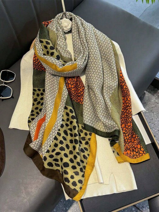 [ 8日から12日程度でお届け予定 ] アクセサリー レディース スカーフ 1枚 ブランド レオパード柄バンダ..