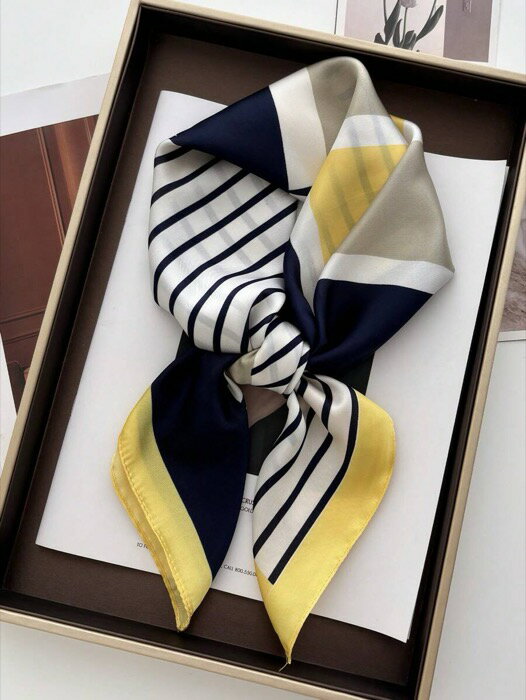 [ 8日から12日程度でお届け予定 ] アクセサリー レディース スカーフ 1個 バンダナ スクエアスカーフ ..