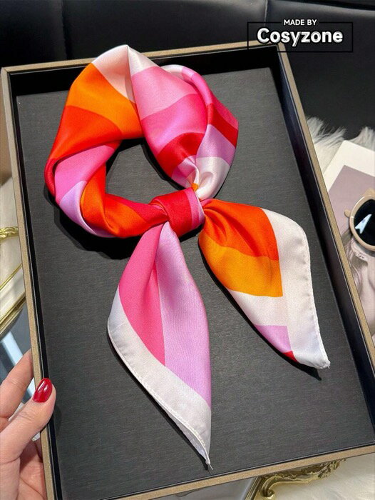 [ 8日から12日程度でお届け予定 ] アクセサリー レディース スカーフ 1個 シルク調プリント バンダナスカーフ、女性用、春夏に活躍する..