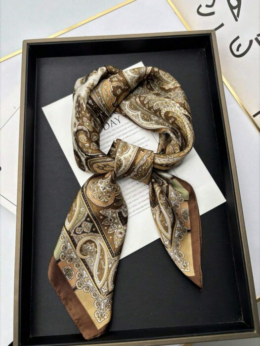 [ 8日から12日程度でお届け予定 ] アクセサリー レディース スカーフ 1枚 女性用 70cmプリントフェイク..