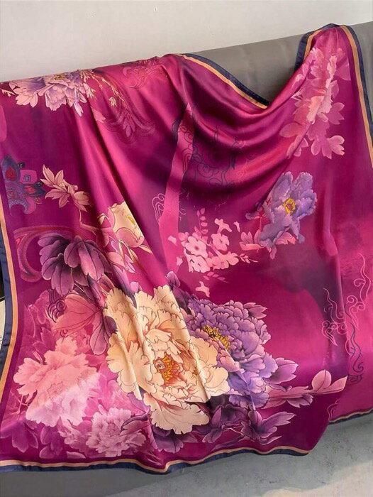 [ 8日から12日程度でお届け予定 ] アクセサリー レディース スカーフ 1枚 女性用バンダナ サテン カシ..