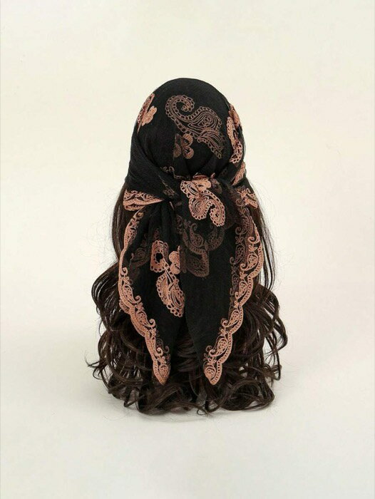 [ 8日から12日程度でお届け予定 ] アクセサリー レディース スカーフ 1個 ファッション刺繍入りスクエ..