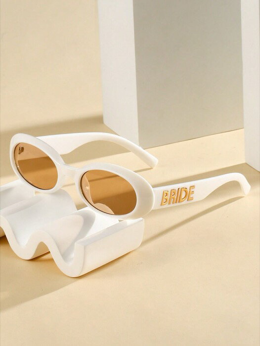 [ 8日から12日程度でお届け予定 ] アクセサリー レディース アイアクセサリー 1個 楕円形小型 乳白色 ..