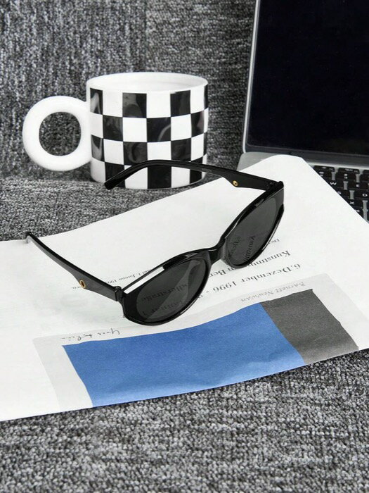 [ 8日から12日程度でお届け予定 ] アクセサリー レディース アイアクセサリー 1個 レディース スクエアフレーム ファッションプラスチックメガネ、アウトドア、旅行、ビーチアクセサリー、レディースサングラス、ベーシック、秋冬レディースアウトフィット、