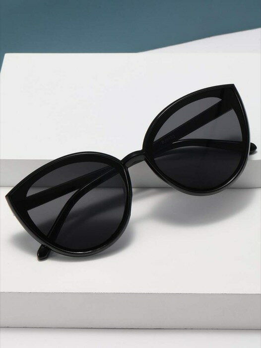 [ 8日から12日程度でお届け予定 ] アクセサリー レディース アイアクセサリー 1ペア クラシックキャッ..