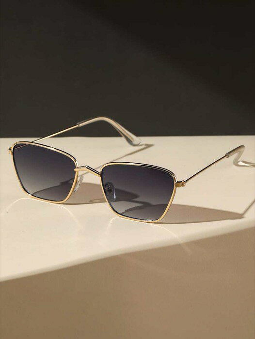 [ 8日から12日程度でお届け予定 ] アクセサリー レディース アイアクセサリー 1個 女性用メタル製小型..