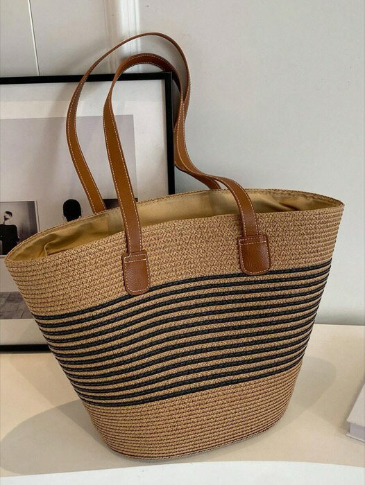 [ 8日から12日程度でお届け予定 ] バッグ レディース ショルダーバッグ オシャレなホリデーストローバ..