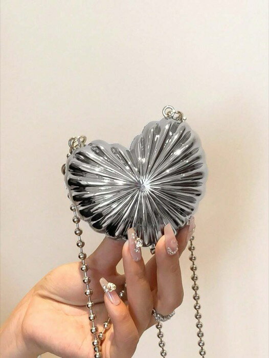 [ 8日から12日程度でお届け予定 ] バッグ レディース ドレスバッグ 金属亜鉛合金ハート型ミニイブニン..