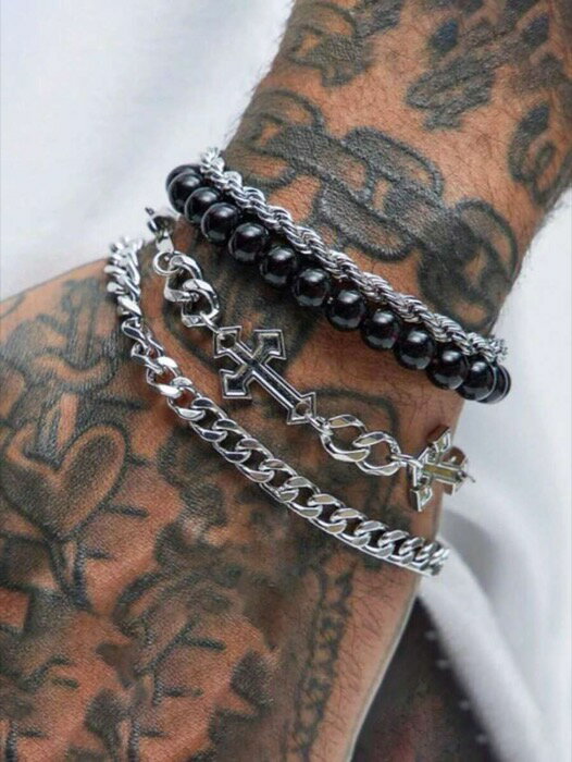 [ 8日から12日程度でお届け予定 ] ジュエリー メンズ ブレスレット ステンレス鋼のねじれたホロークロス ビーズブレスレットセット 4個入り シンプルでお洒落なオールマッチデザイン、男性の日常着用に最適、友人、家族、彼氏へのギフトにも最適。クリスマス