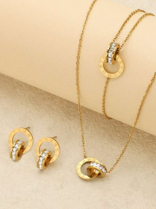 [ 8日から12日程度でお届け予定 ] ジュエリー レディース セット 1セット/4点 ゴールドカラー 豪華ローマ数字 ダブルリングセット レディース ステンレススチール ネックレス ブレスレット ピアス ジュエリーセット