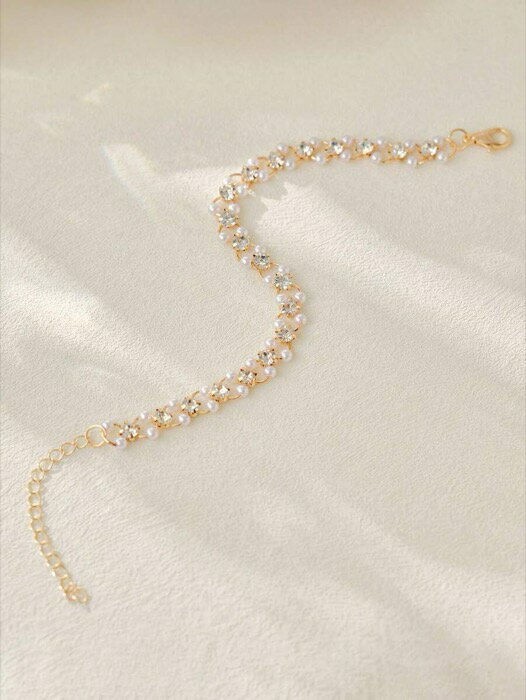 [ 8日から12日程度でお届け予定 ] ジュエリー レディース ブレスレット チェーン ラインストーンとフェイクパールのデコレーションブレスレット クリスマス ウィンター クリスマスギフト