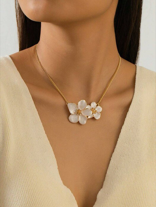 [ 8日から12日程度でお届け予定 ] ジュエリー レディース ネックレス ペンダント 1個 女性の上品な白い..