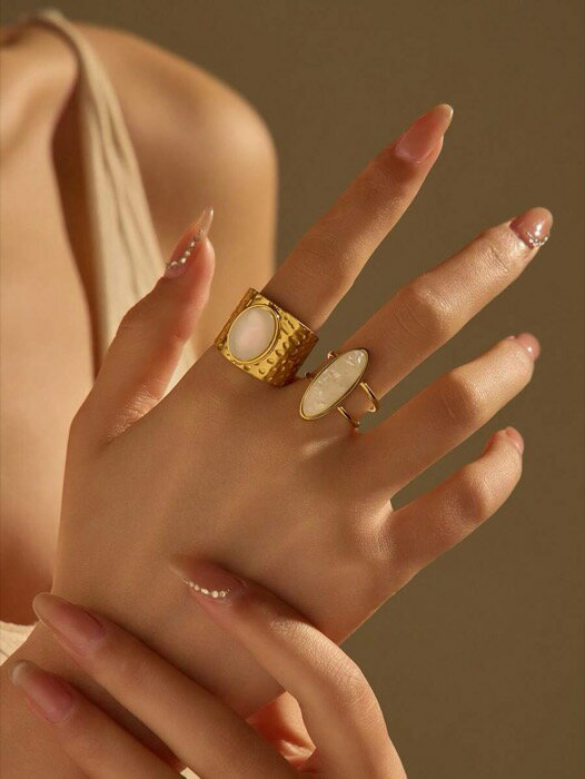 [ 8日から12日程度でお届け予定 ] リング レディース セット ステンレス製 ゴールドトーン オーバル 白..