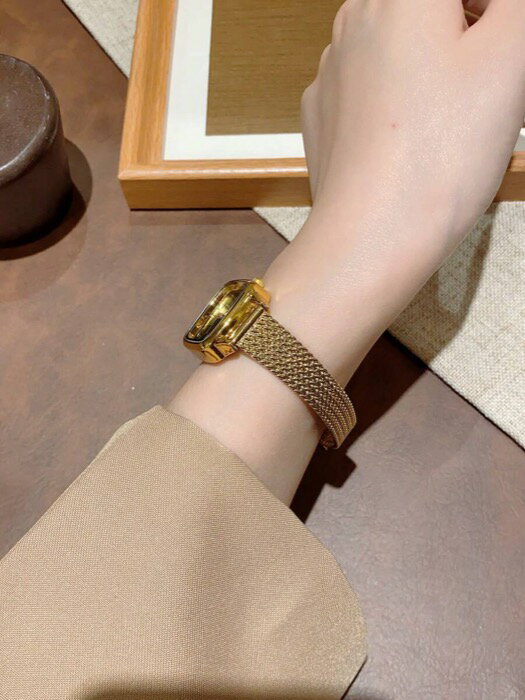 Sports Studio 楽天市場店の[ 8日から12日程度でお届け予定 ] 腕時計 レディース クォーツ 1個 小型 上品で優雅なファッショナブルな個性的な高級レディース腕時計、超薄型スクエア ミニマリストエレガントクォーツ腕時計、デイリー使いに適し、誕生日プレゼントに｜アングル3