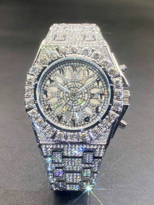 [ 8日から12日程度でお届け予定 ] 腕時計 メンズ クォーツ メンズラグジュアリーゴールド フル アイスアウト クォーツ腕時計、中空二重層ダイヤル デザイン、ユニークなスケール、発光ポインター、パーティー&