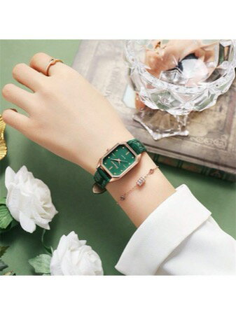 [ お取寄商品 7から10営業日程度でお届け予定 ] 腕時計 レディース クォーツ 高級感あるゴールドカラー ステンレススチール 女性用ブレスレットウォッチ 時計 腕時計 デイリー 兼用 服装に合わせて ____ 女性用ギフト