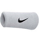 【3店舗買い回りで最大P10倍！　1/20〜31まで】NIKE (ナイキ) ラケットスポーツ アパレルアクセサリー ナイキ スウッシュ ダブルワイド リストバンド F ホワイト/ブラック N.NN.05.101.OS-101F