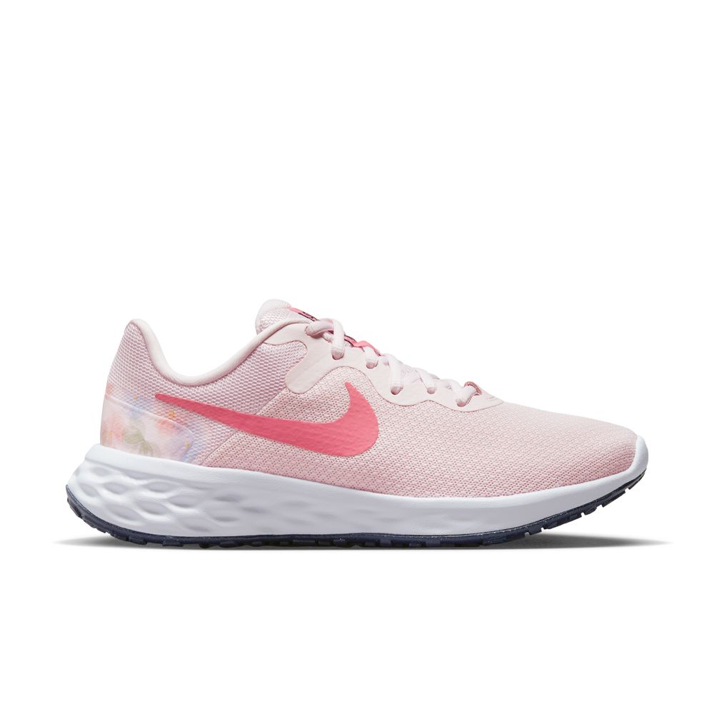 ナイキ (NIKE) ナイキ ウィメンズ レボリューション 6 NN PRM ランニング ジョギングシューズ レディース レディース PEARL PINK/CORAL CHALK-WHITE-PINK BLOOM DV7893-600