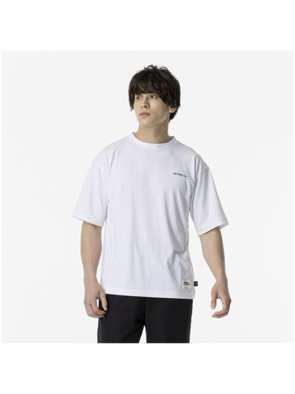 MORELIA TEE H/S カラー ホワイト サイズ S/M/L/XL/XXL 素材 ポリエステル100% 原産国 中国製 メーカー品番 70657069 コメント MORELIAの上質さを想起させる生地を採用し、本質を突き詰めるアイデンティティを表現したTシャツ。 ＜商品の実寸（商品の仕上がり寸法）＞