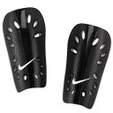 ナイキ シンガード レガース サッカー すねあて SP0040 009 ブラック×ホワイト サポーター Jガード NIKE 衝撃吸収 すね けが防止 快適 人気...