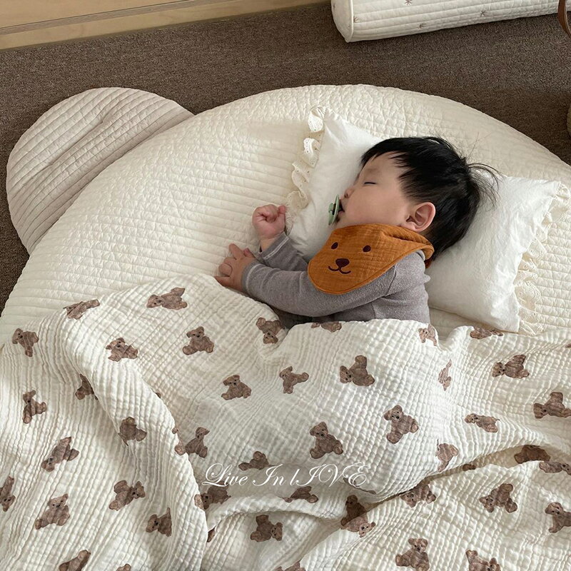可愛い熊ちゃんのタオルケット 子供にも 新作通販 大人にもお勧め 送料無料 タオルケット ガーゼケット 子供 子どもケット 膝掛け おくるみ お昼寝 おなかケット ベビー 沐浴ガーゼ 2重 綿100% 男の子 120 保育園 ギフト 赤ちゃん ブランケット 可愛い プレゼント ガーゼ ... 可愛い熊ちゃんのタオルケット 子供にも 新作通販 大人にもお勧め 送料無料 タオルケット ガーゼケット 子供 子どもケット 膝掛け おくるみ お昼寝 おなかケット ベビー 沐浴ガーゼ 2重 綿100% 男の子 120 保育園 ギフト 赤ちゃん ブランケット 可愛い プレゼント ガーゼ ...