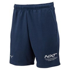 ◆N-XTのロゴを左裾に配置した、すっきりシルエットのプラクティスハーフパンツ。 ◆サイズ： S、M、L、XL、2XL ◆カラー 14：ドレスネイビー×シルバー ◆素材： ポリエステル100％ ◆原産国： インドネシア製 ◆ポケット：ファスナー無し ◆適合サイズ表：　S/ M/ L/ XL/ 2XL（cm） 身 長： 162-168/ 167-173/ 172-178/ 177-183/ 182-188 胸 囲： 85-91/ 89-95/ 93-99/ 97-103/ 101-107 ウエスト： 71-77/ 75-81/ 79-85/ 83-89/ 87-93