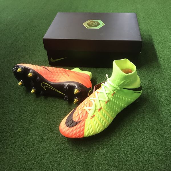 ナイキ Nike ハイパーヴェノム ファントム3 Sg Pro 取替式サッカースパイク 26 0cm 人工皮革 天然芝用 現品限り Nike サッカースパイクはリベラリズムを超えた ナイキ Nike ハイパーヴェノム ファントム3 Sg Pro 取替式サッカースパイク 26 0cm 人工皮革 天然芝用 現品限り Nike サッカースパイクはリベラリズムを超えた