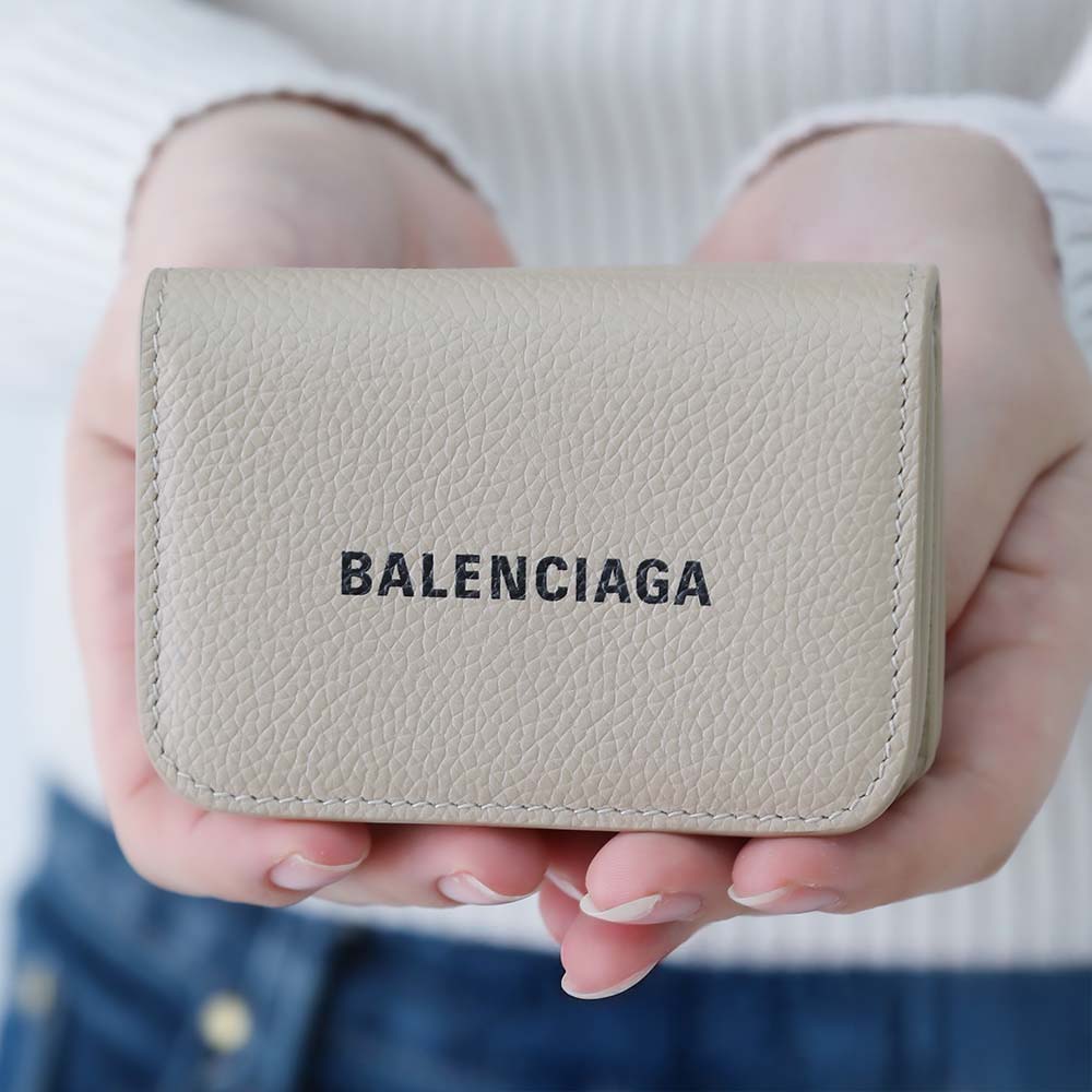 【美品】Balenciaga シティ グラフィティ ウォレット 楽天市場】バレンシアガ 三つ折り財布 ミニ財布 グラフィティの通販