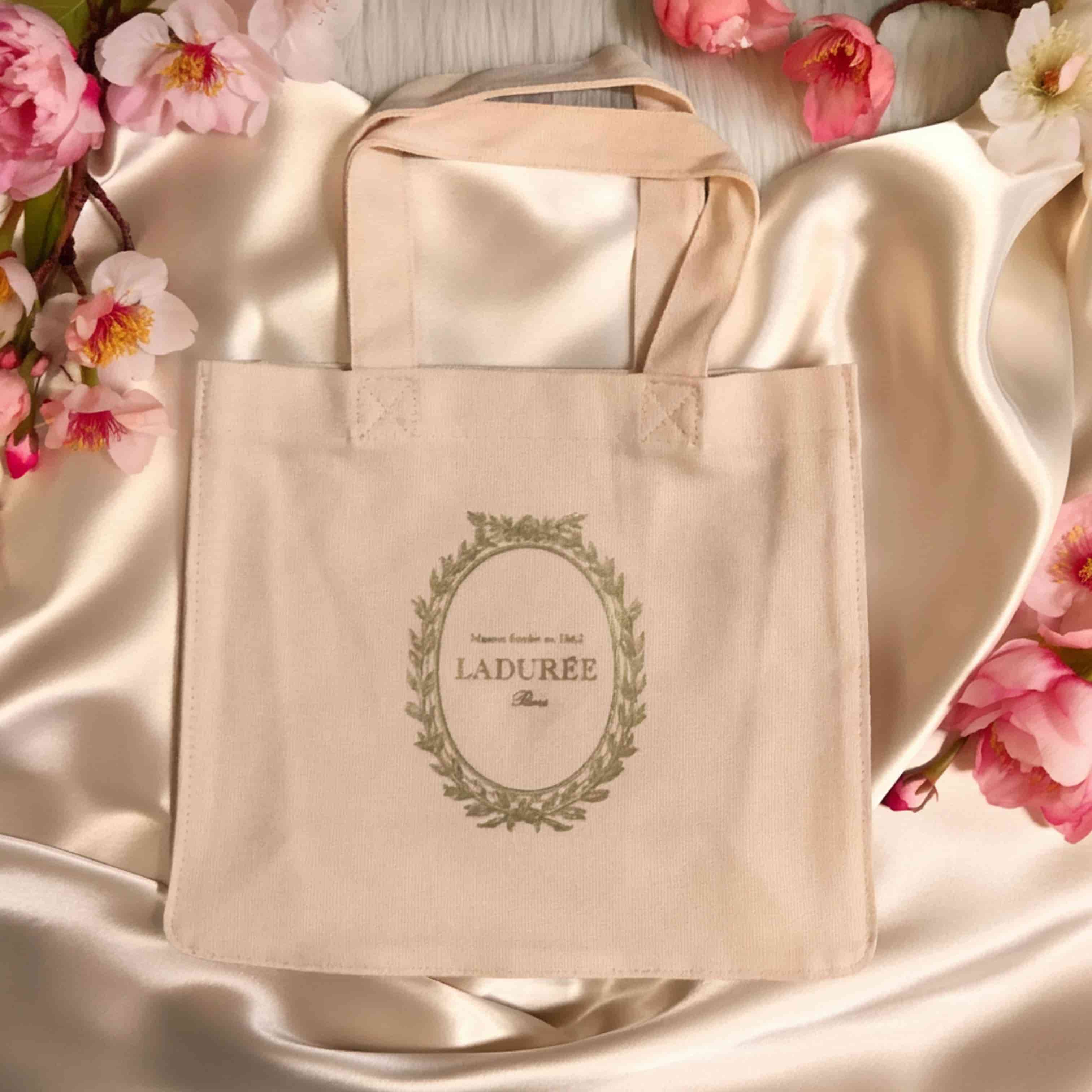 【200円OFFクーポン】ミニトートバッグ ラデュレ・ローズ LADURÉE ピンク フランス 直輸入 パリ オーガニックコットン マチ付 おしゃれ 可愛い パリ土産 ランチバッグ ブランドショッパー付き