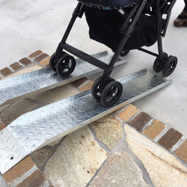 (送料無料　左右2枚SET)段差解消スロープ HSP-300 (長さ993mm 幅180mm 耐荷重350kg...