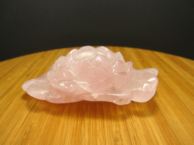 【天然石彫刻】ハス 蓮の花 ロータス ローズクオーツ 天然石 彫刻 天然水晶 彫刻 風水 縁起物 風水彫刻 天然石 最高級 手彫り 彫刻置物 天然石 パワースト...