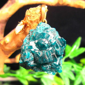 ダイオプテーズ ペンダントトップ 18金